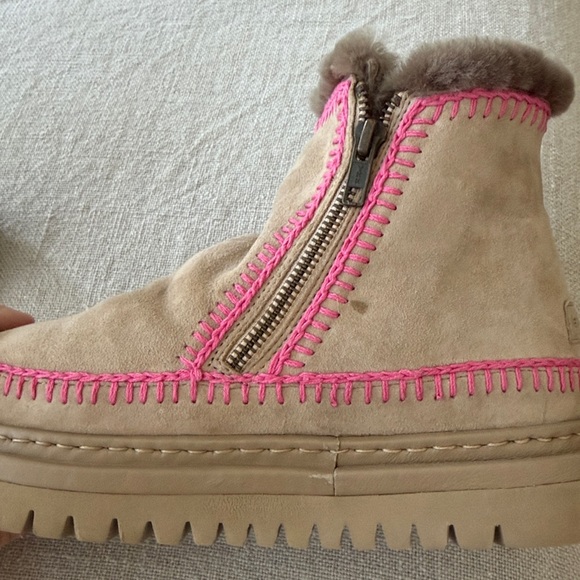 Anthropologie NWT Laidback London Setsu  Pink Crochet Sand Suede Ankle Boot🌈 - Picture 7 of 7